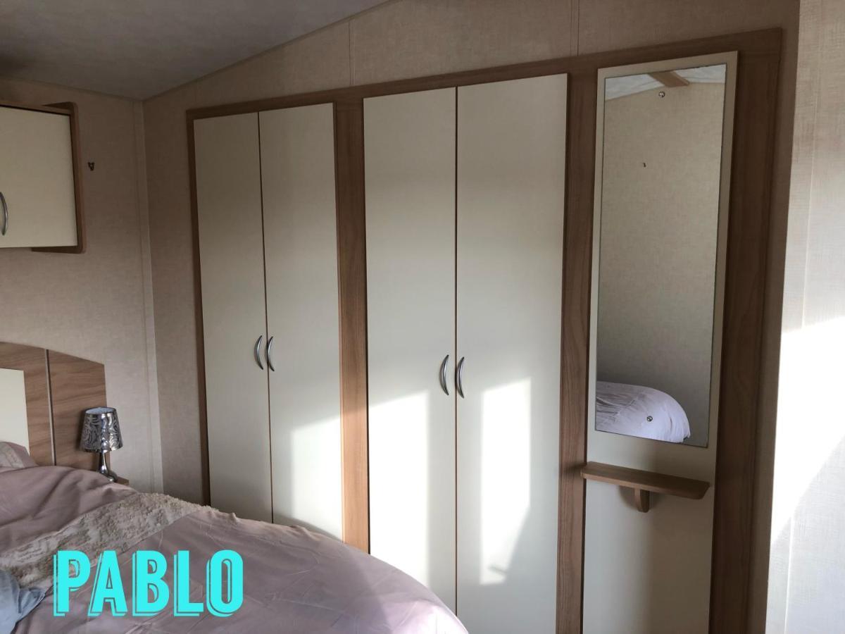 Towyn Six Berth En Suite Caravan Рил Экстерьер фото